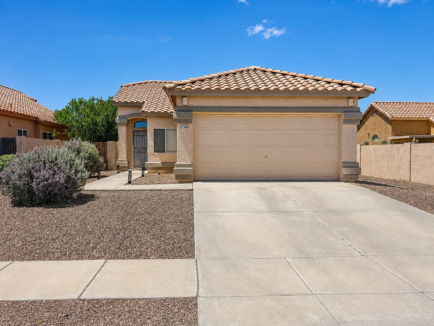 3 bed, 1062 sqft, $1,799 — Photo 2