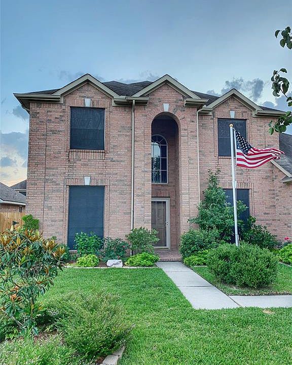 1st image of 19223 Royal Isle Dr