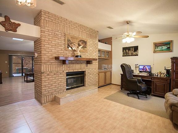3rd image of 1858 Van Allen Cir