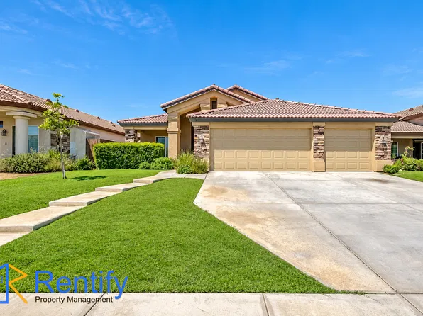 5210 Au Chocolat Dr, Bakersfield, CA 93311