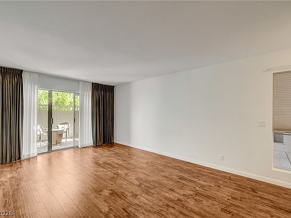 5th image of 650 Oakmont Ave Unit 2113