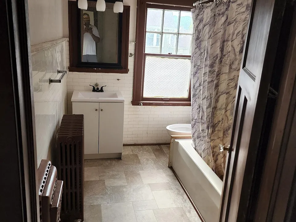 Main bathroom