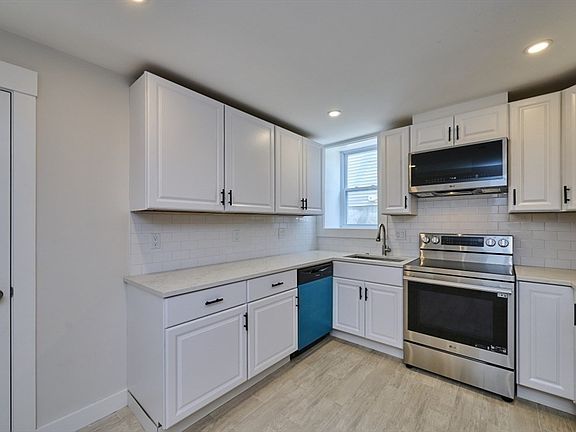 5th image of 17 Macarthur St #1