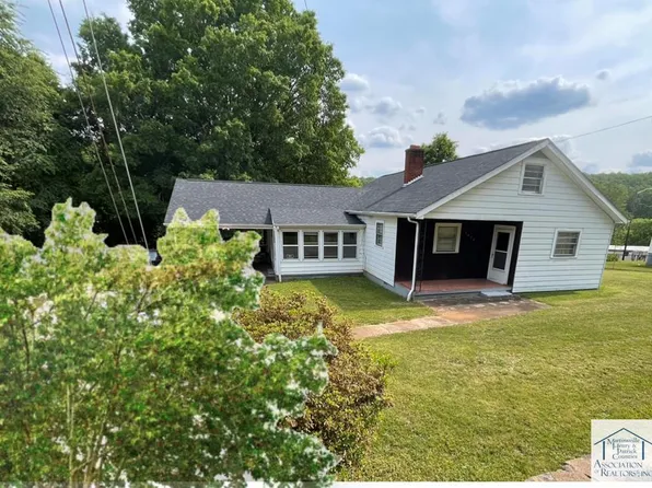 1414 S Daniels Creek Rd, Collinsville, VA 24078