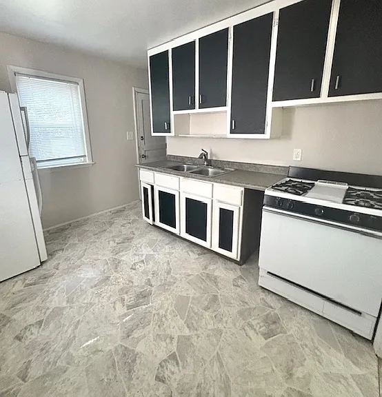 913 N Gregory St — Photo 4