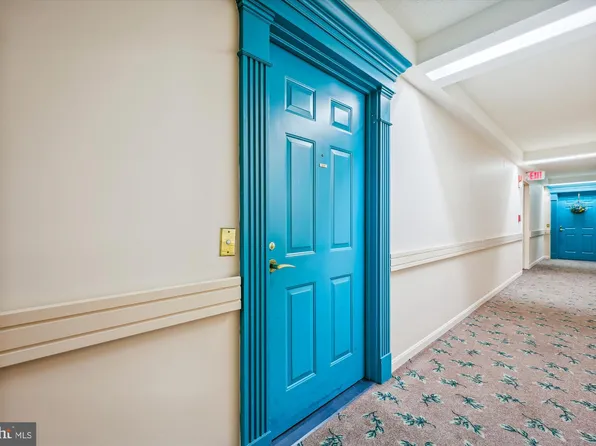 14809 Pennfield Cir APT 205, Silver Spring, MD 20906