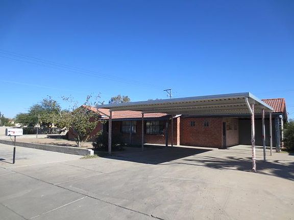 2nd image of 1128 N Coolidge Ave