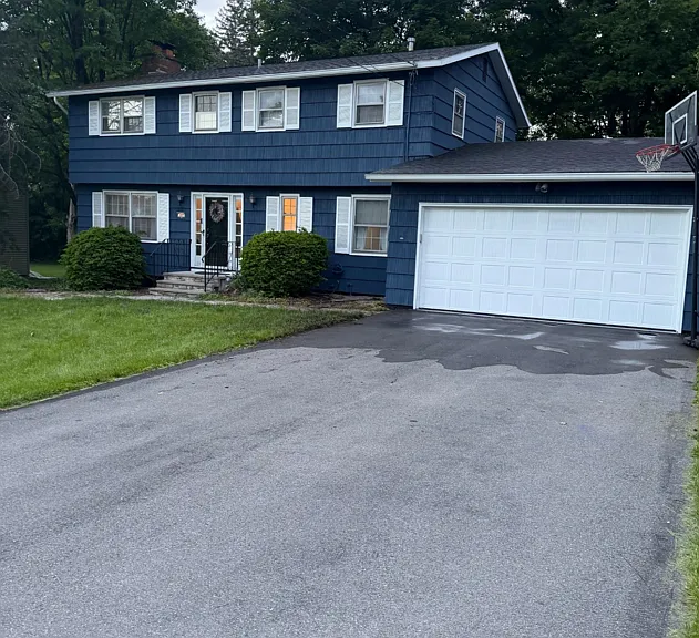 99 Thomas Rd — Photo 1