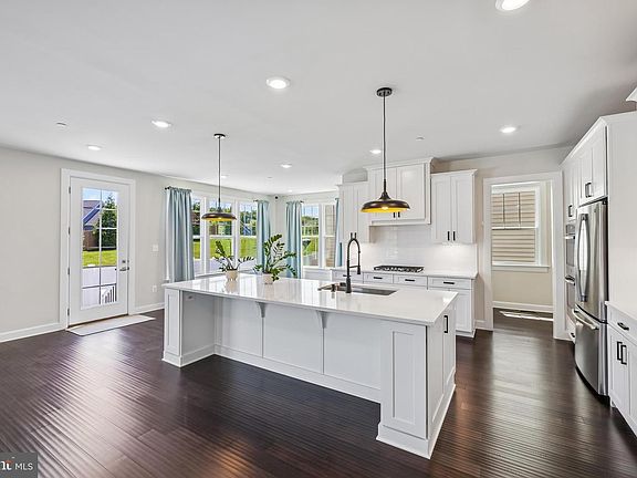 3rd image of 2625 Orchard Oriole Way