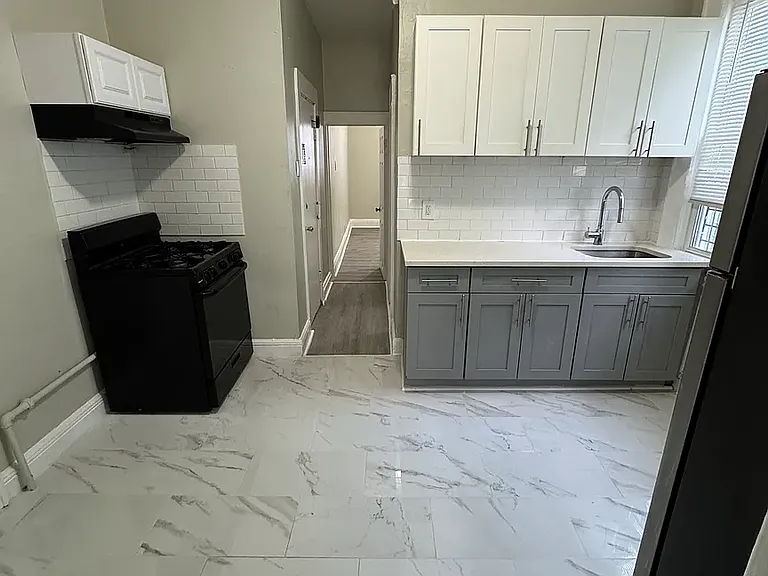 35-37 Hanford St #6C — Photo 1