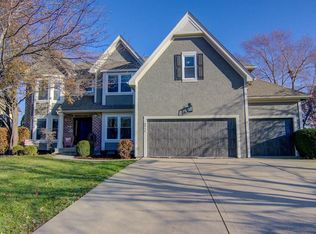 8916 W 148th St, Overland Park, KS 66221