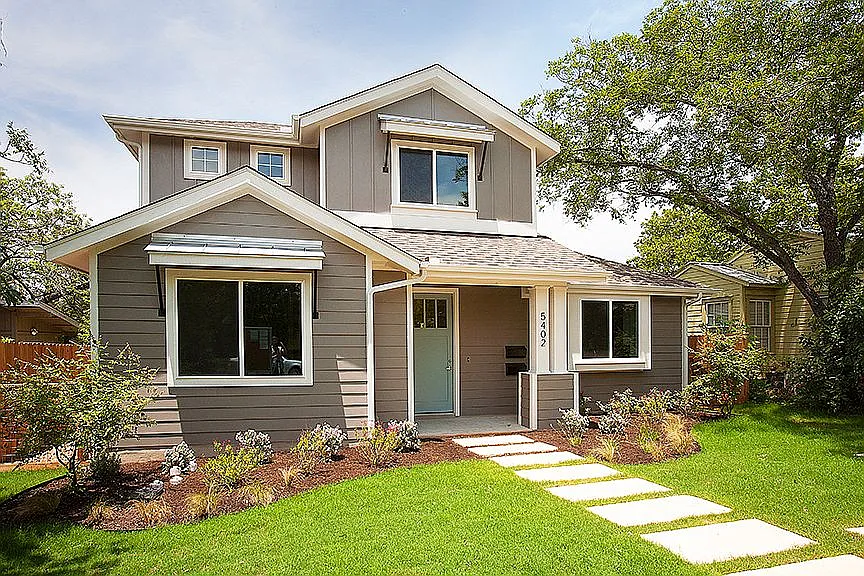 Stunning 5/2.5 + 1/1 apt