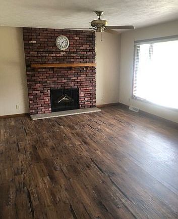 4th image of 9842 Poppy Dr