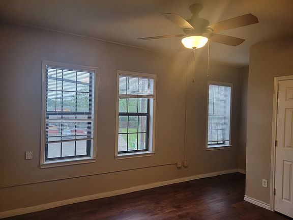 2nd image of 354 E Southcross Blvd APT 5