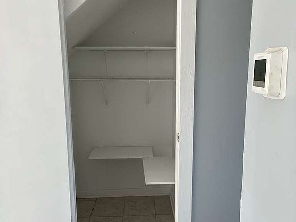 2nd image of 1661 Forest Dr APT 6