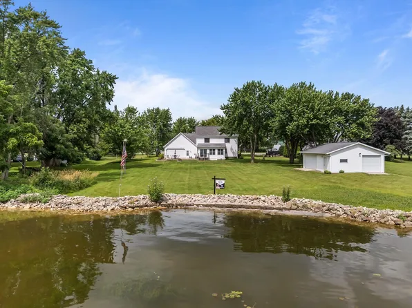 N7861 Lakeshore Dr, Fond Du Lac, WI 54937