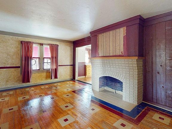 4th image of 2703 Paxton Ave