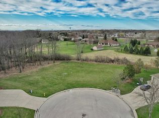 2969 Apple Ridge Ct, Green Bay, WI 54311