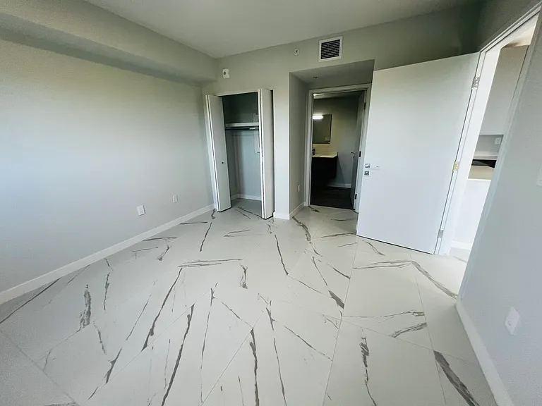 844 NE 130th St #327 — Photo 8