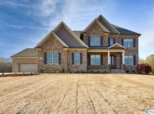 714 Little Cove Rd, Gurley, AL 35748