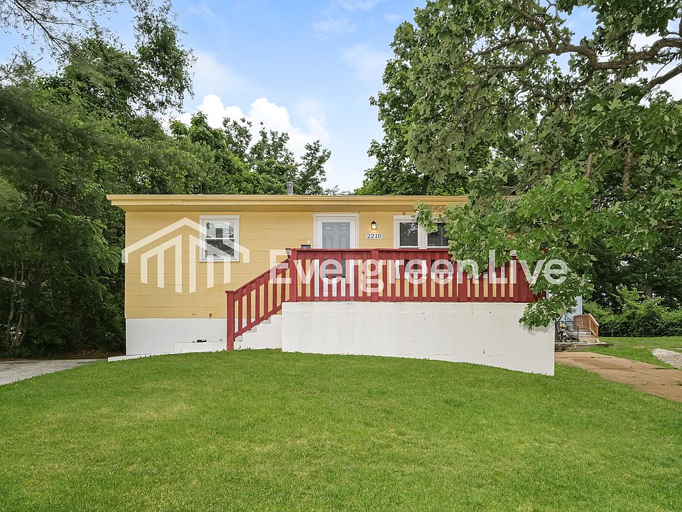 1st image of 2210 Wallis Ave
