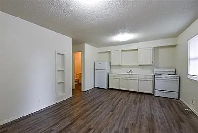 805 W Hastings Ave — Photo 2