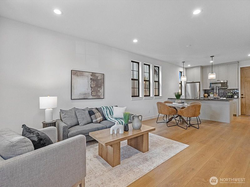 4th image of 2817 25th Street #B