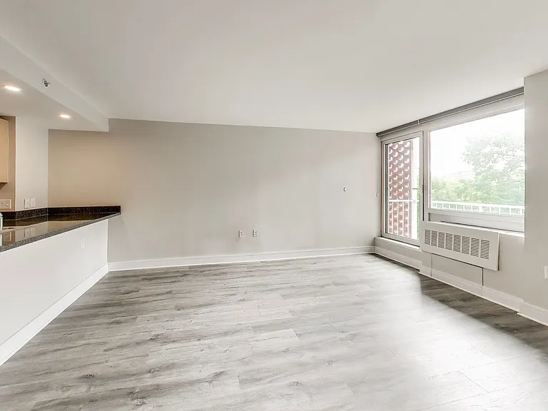 800 4th St SW #525 — Photo 6