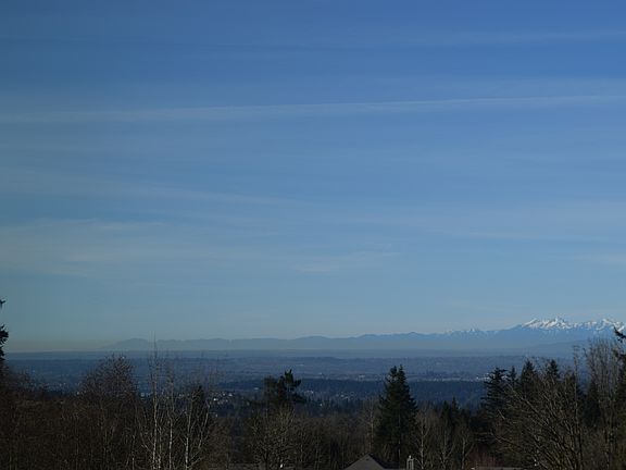 3rd image of 6438 167th Ln SE