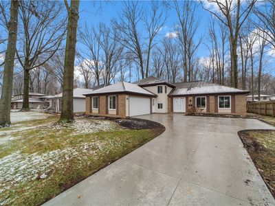27855 Blossom Blvd, North Olmsted, OH, 44070