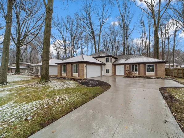 27855 Blossom Blvd, North Olmsted, OH 44070