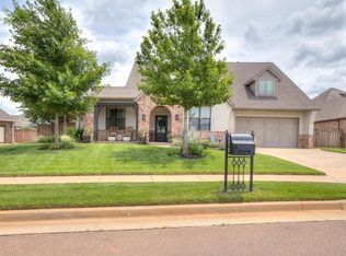 3209 Silvercliffe Ct, Edmond, OK 73012