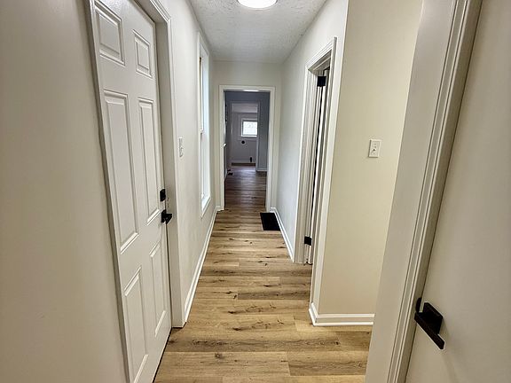 4th image of 130 E Woodrow Ave #130