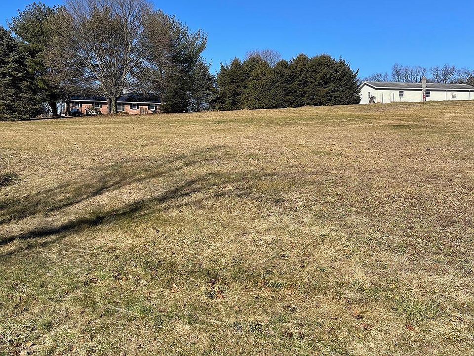 2nd image of 12 Hilltop Rd