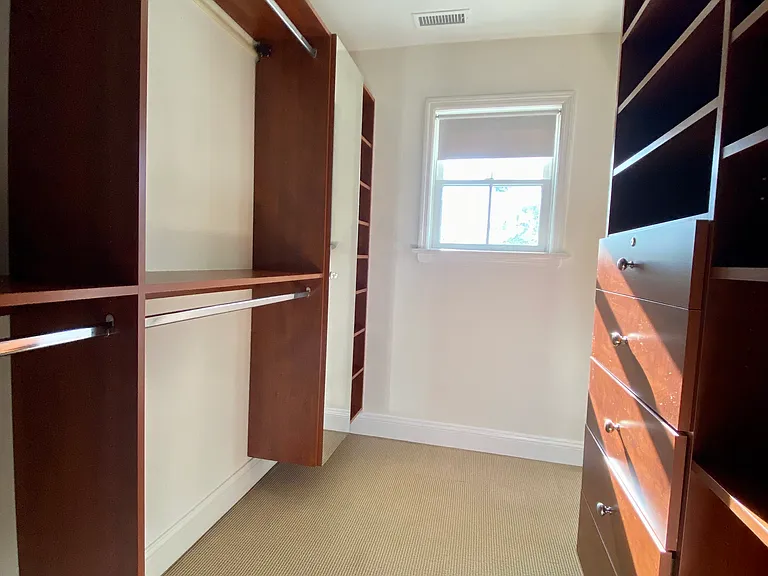 11 Michaels Ln — Photo 18