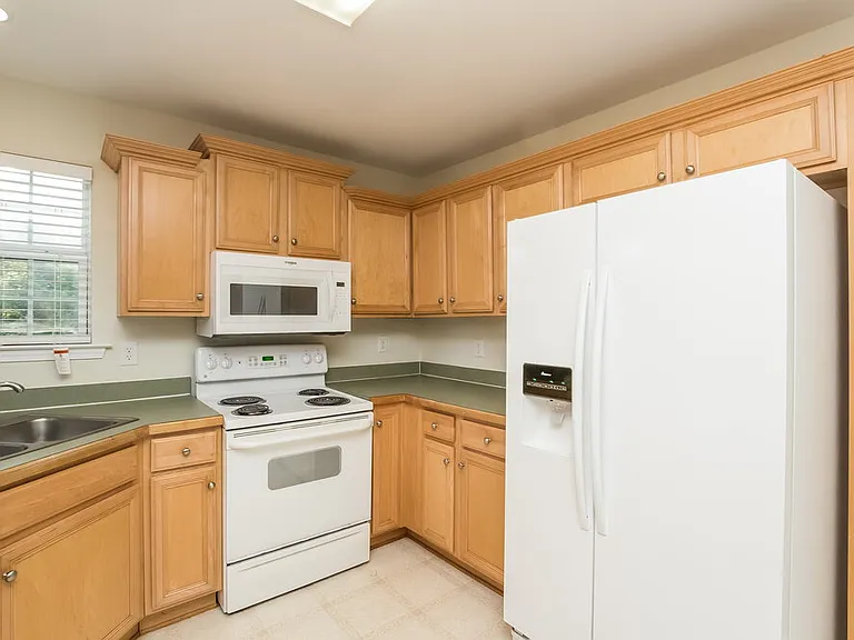 212 Browning Cir — Photo 9