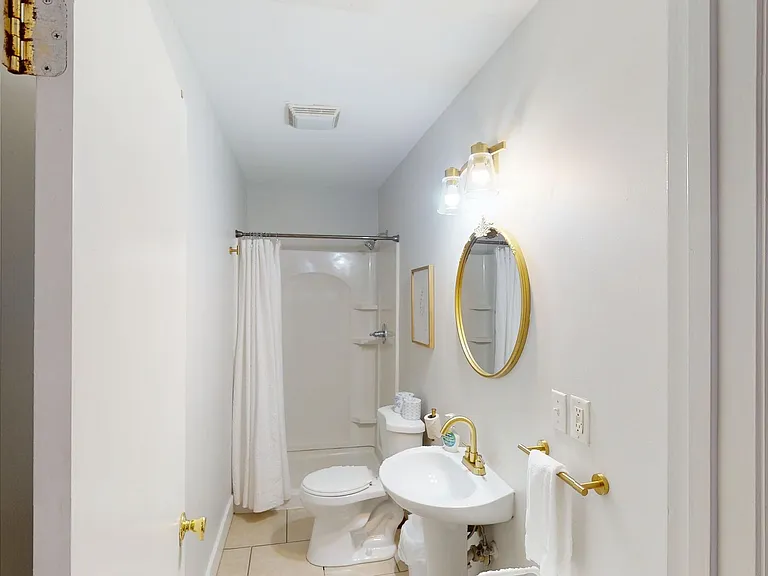 415 Humphreys Street — Photo 22