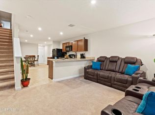 5893 Creekside Crossing Dr, Jacksonville, FL 32210