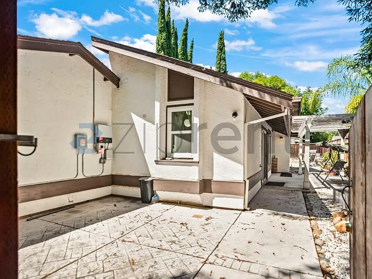 5354 Birch Grove Dr — Photo 3