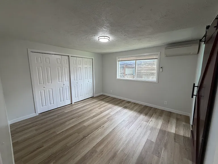 24883 Dunham Ave — Photo 13