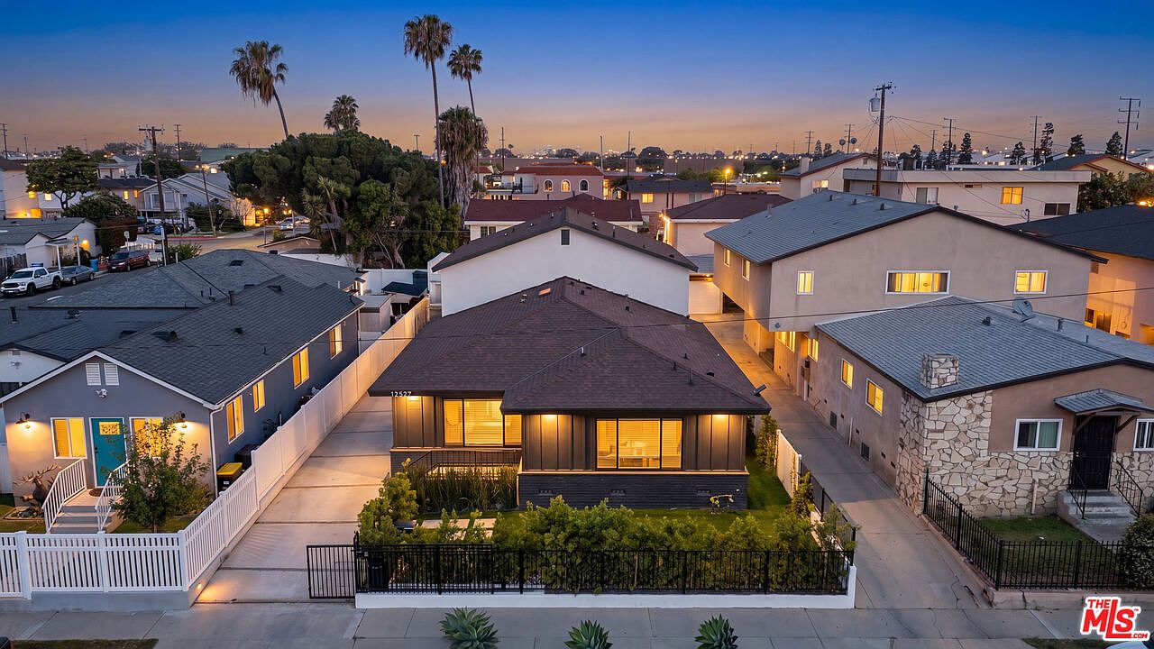 12527 Cranbrook Ave, Hawthorne, CA 90250 | Zillow