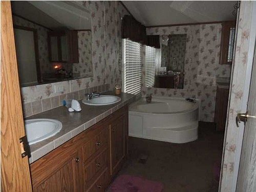 3rd image of 16706 Westwood Dr