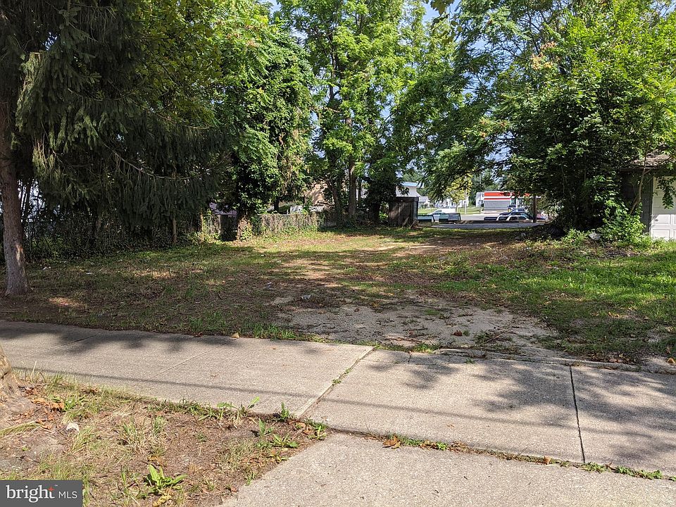 1st image of 332 W Elmer St