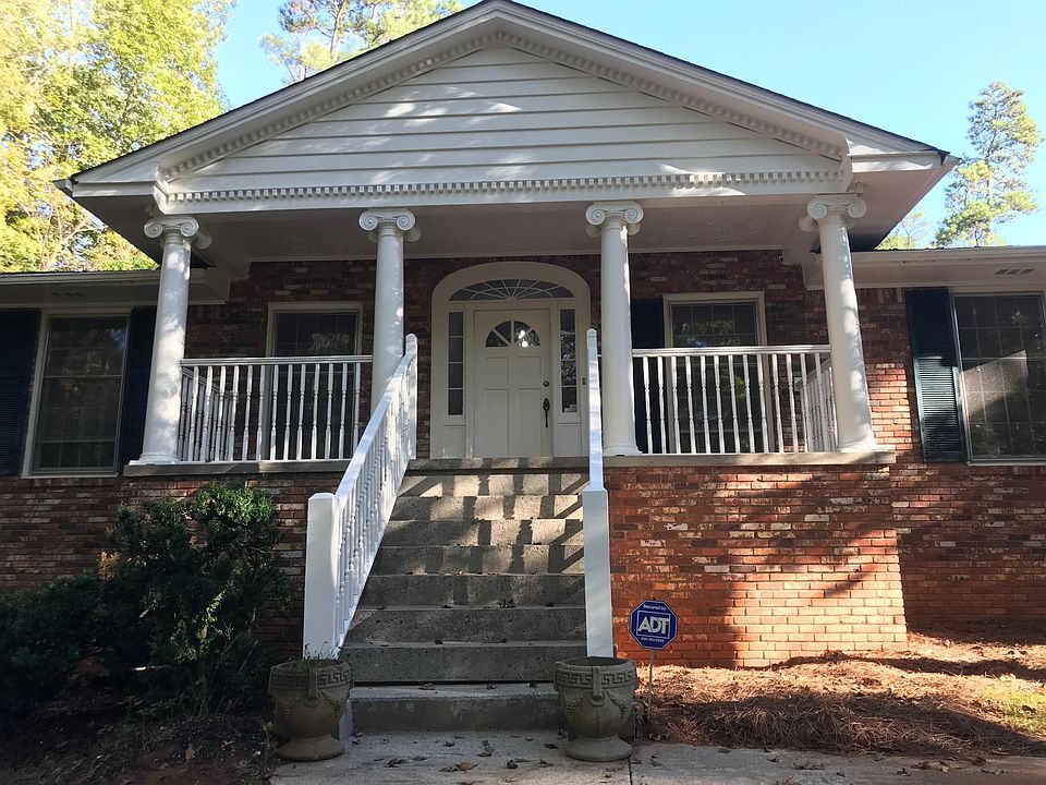 1st image of 380 Hollyberry Dr