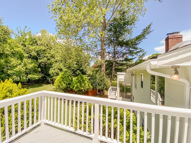 1 Herrick Dr — Photo 44