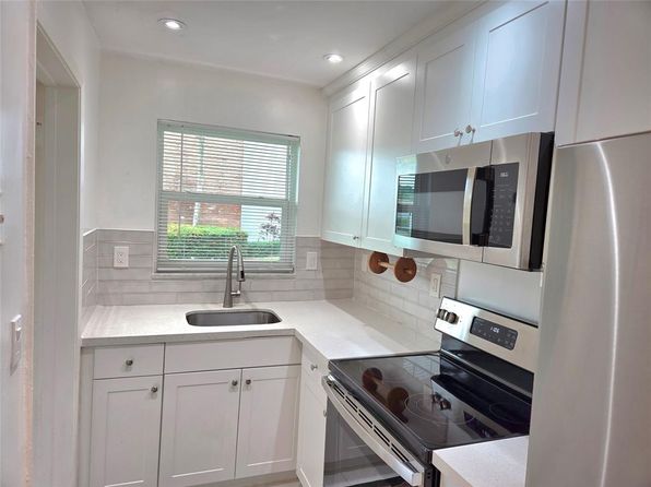 1971 SE 5th Ct APT 105E