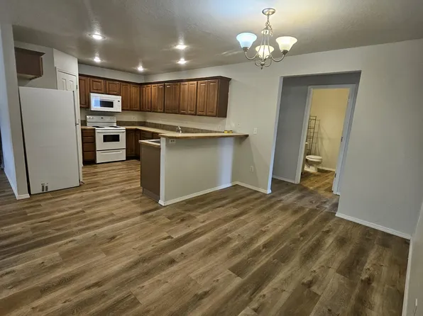 320 S Holly St, Nampa, ID 83686