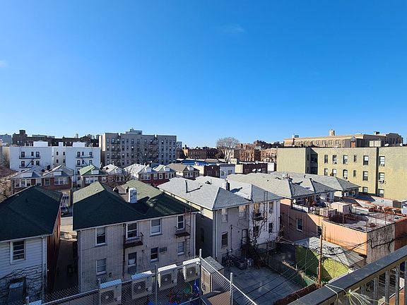 4th image of 3070 Brighton 14th St #4