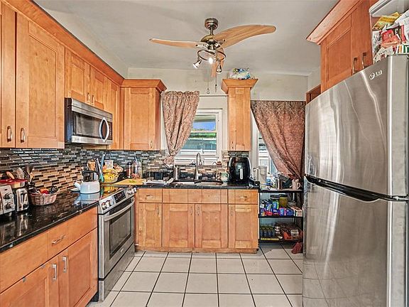 2nd image of 1431 Hester Dr