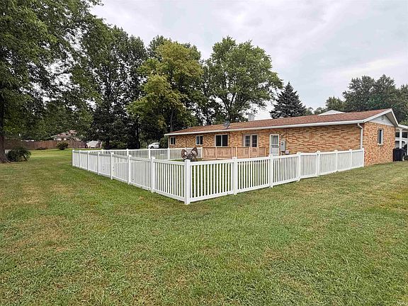 2nd image of 2062 S Holiday Dr